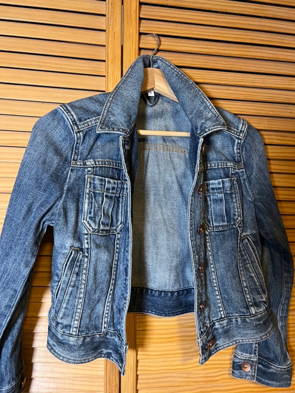 Express Distressed Cropped Jean Jacket, size S - Picture 3 of 16